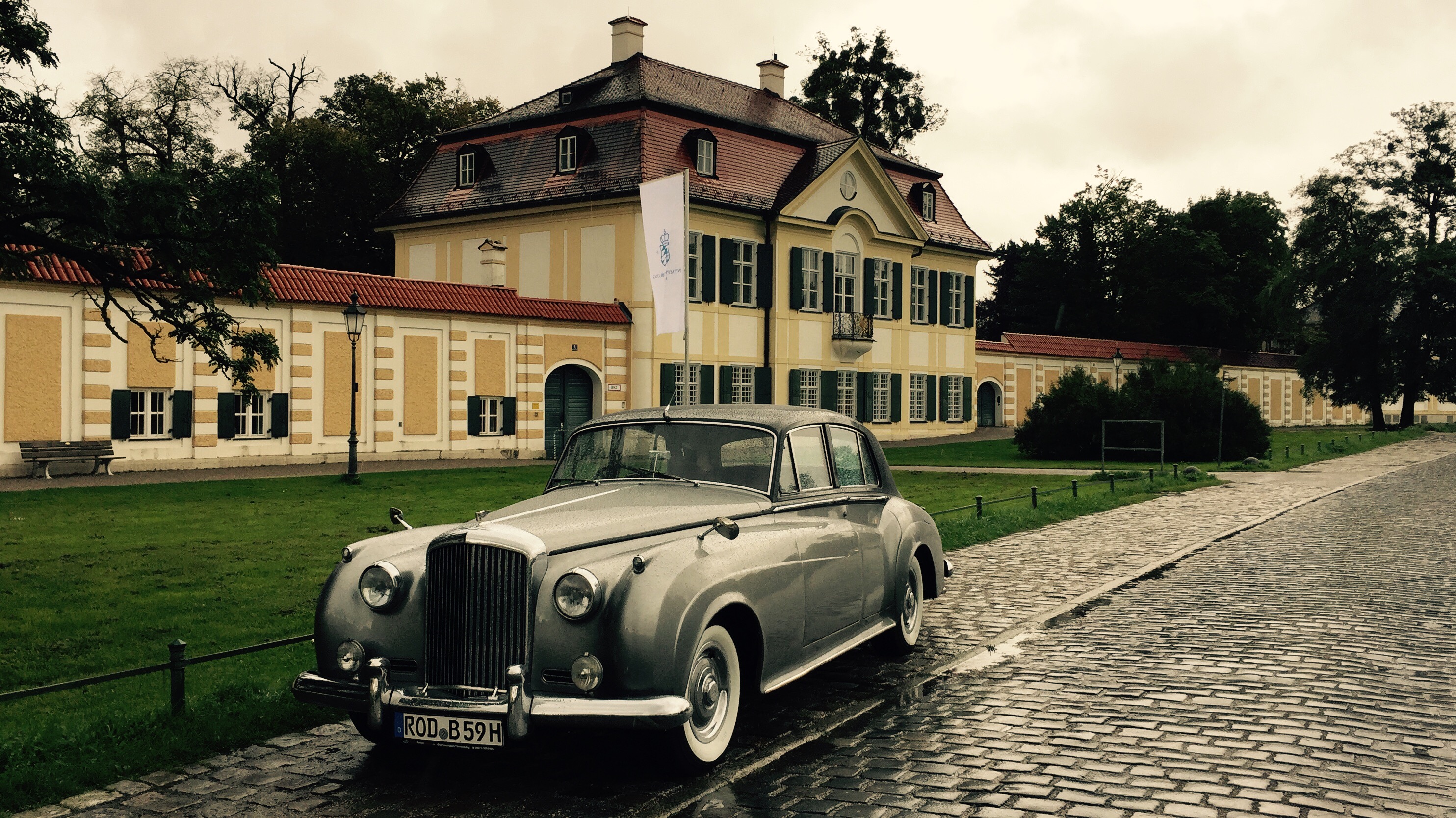 Bentley S1